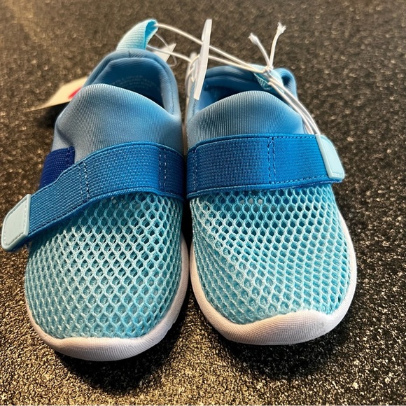 NWT Toddler Cat & Jack Light Blue Mesh Sneakers 
Size 5 - Picture 3 of 6